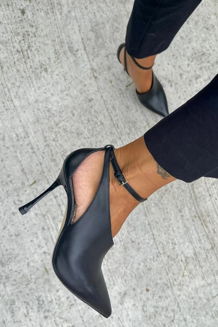 FLAVIA | POINTED COURT SHOES WITH ANKLE STRAP