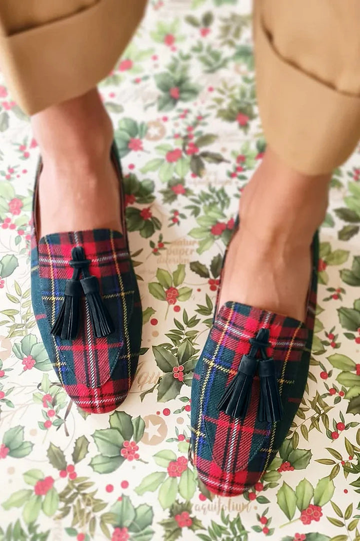 Fringed Scottish Chic Loafers