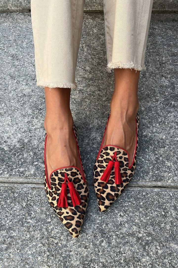 Red Tassel-Embellished Pointed Loafers
