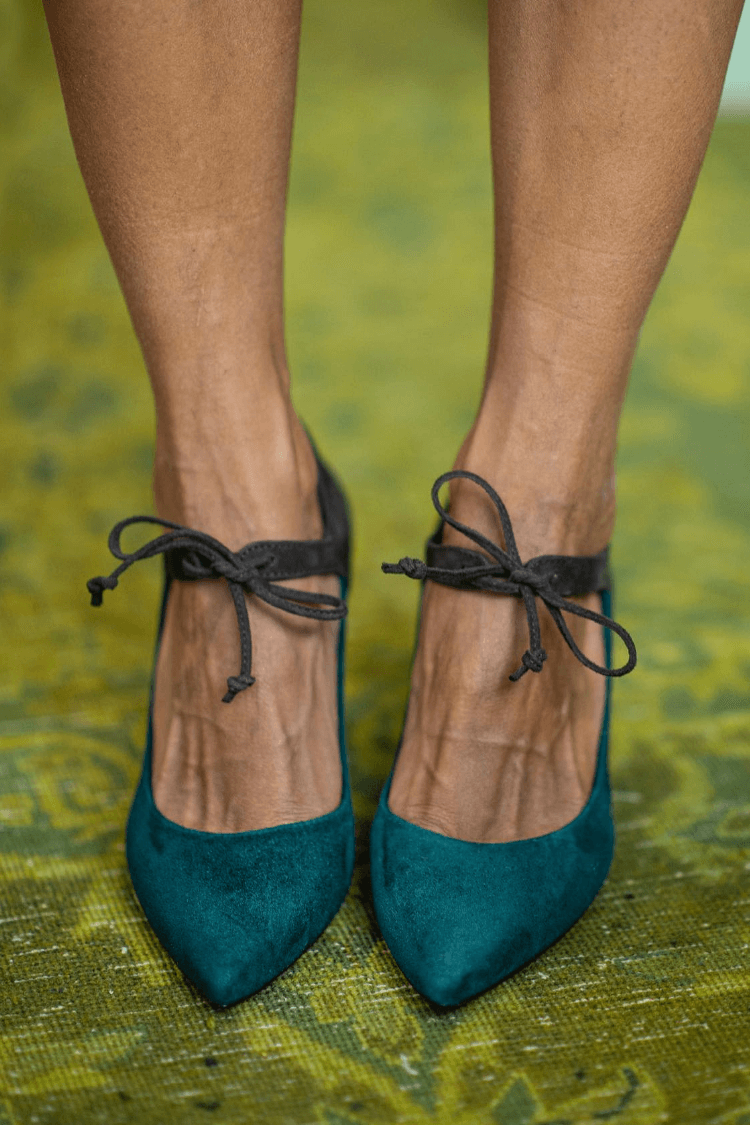 LUCREZIA | ANKLE STRAP PUMPS
