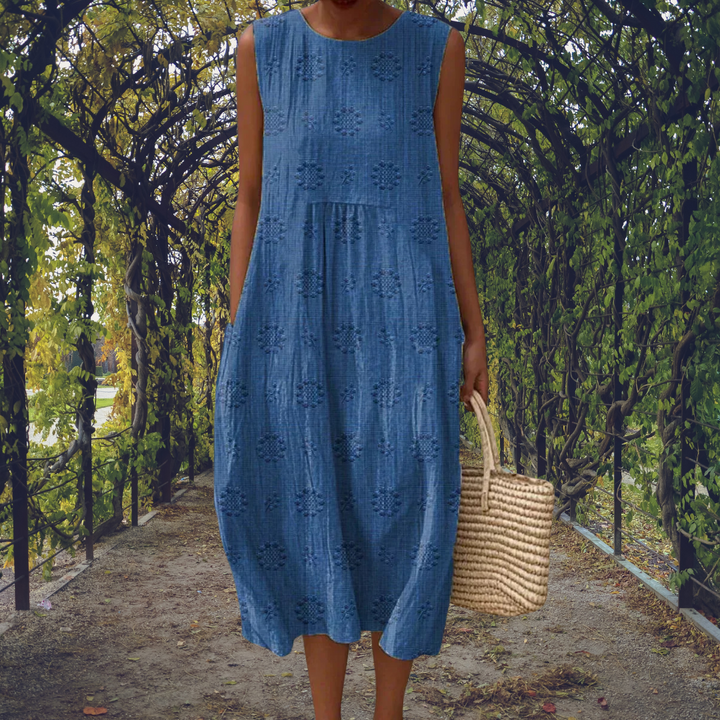 Orla Fiona | Elegant Sleeveless Dress With Pockets