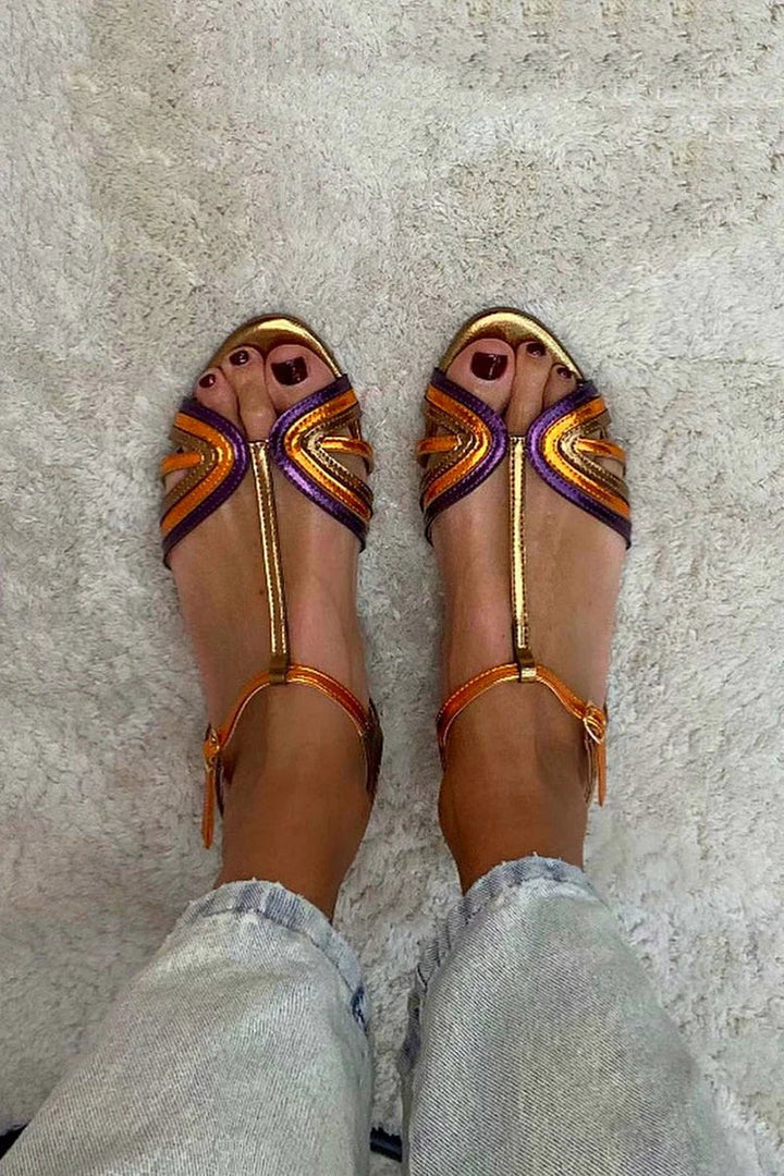 NERINA | Flat sandals with multiple straps and elegant metallic details