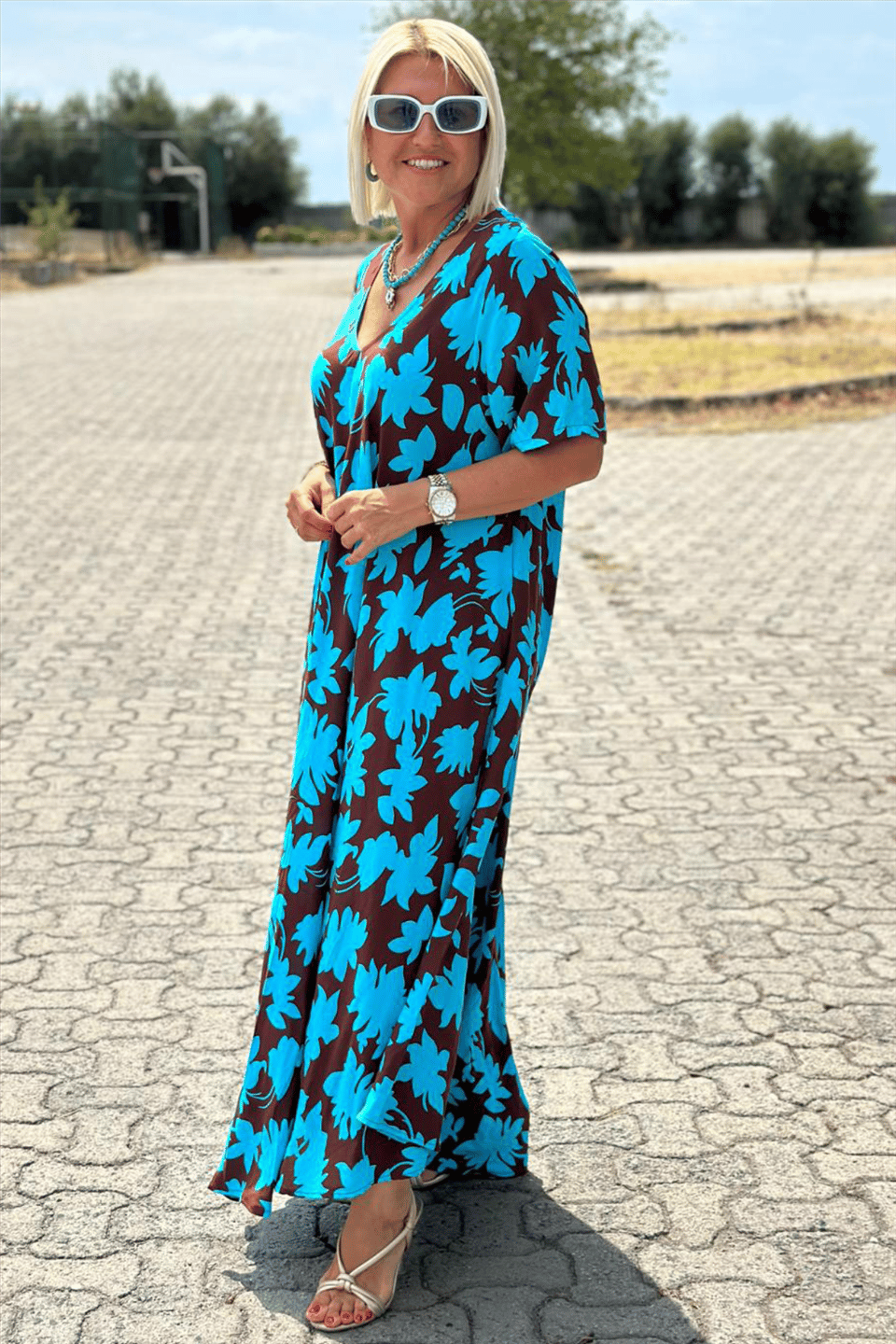 Leviana™ | Elegant Flattering Dress with Subtle Tummy Detail