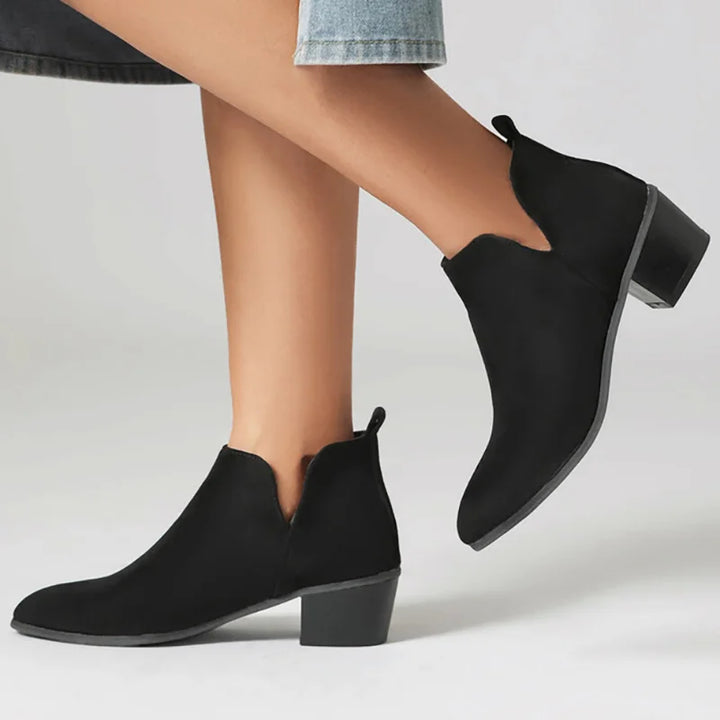 STUDIO | ANKLE BOOTS WITH PRINTED DESIGN