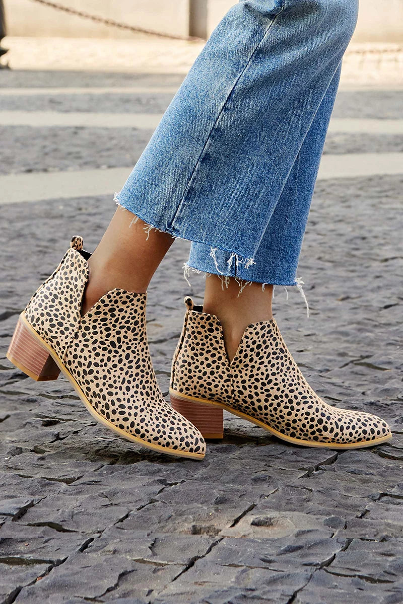 STUDIO | ANKLE BOOTS WITH PRINTED DESIGN