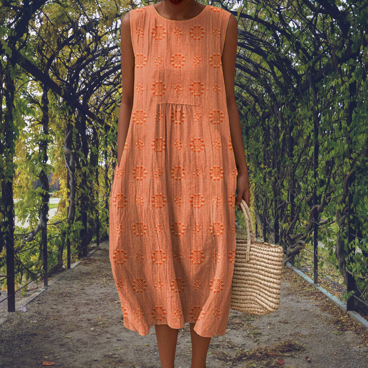 Orla Fiona | Elegant Sleeveless Dress With Pockets
