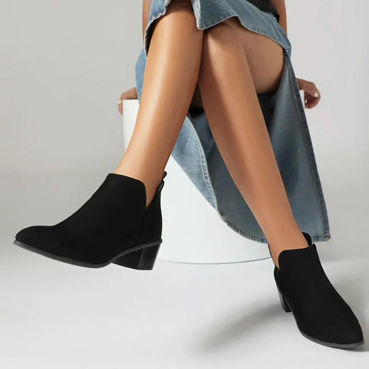 STUDIO | ANKLE BOOTS WITH PRINTED DESIGN