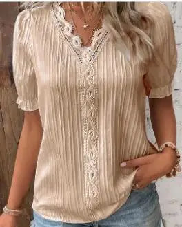 Yrsa™ | Scalloped V-Neck Sweater