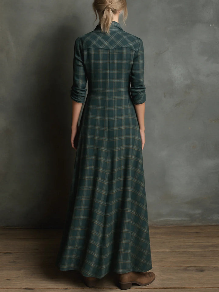 Mari Carmen | Long-sleeved Dress with Green Check Pattern