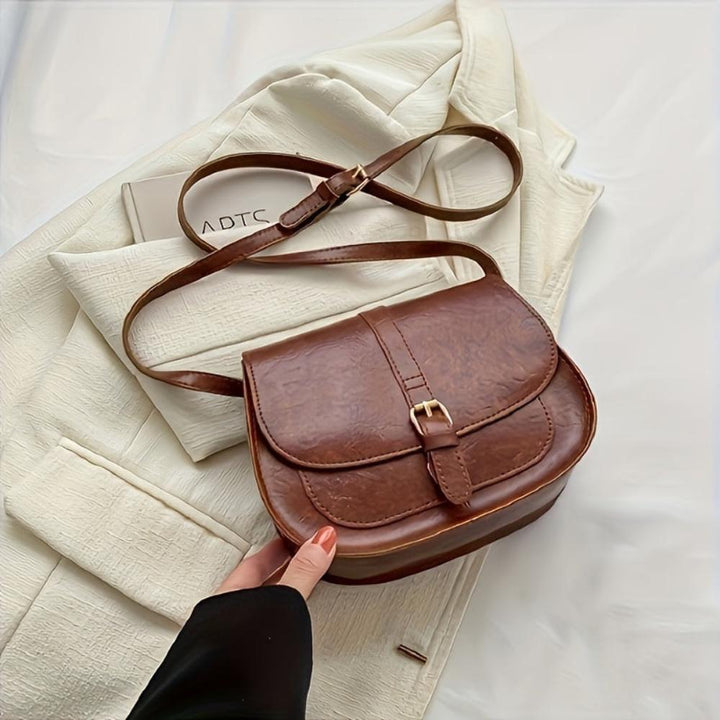 Evelyn™ | Classic Saddle-Shaped Shoulder Bag