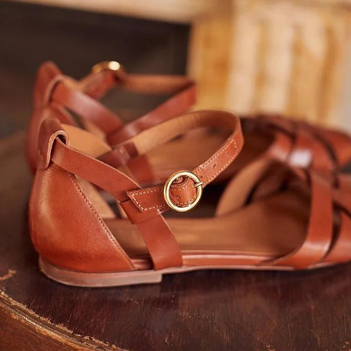 STUDIO | STRAPPY FLAT SANDALS