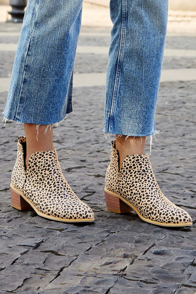 STUDIO | ANKLE BOOTS WITH PRINTED DESIGN