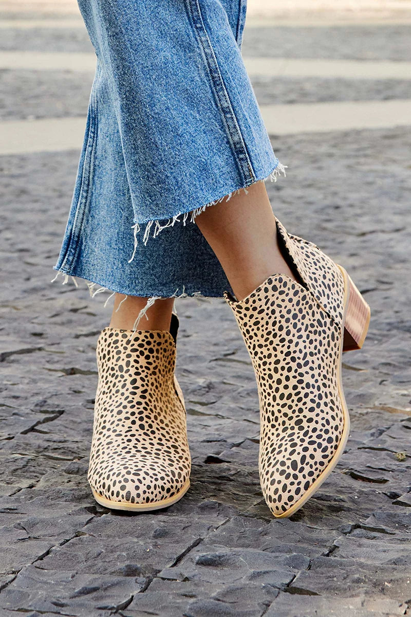 STUDIO | ANKLE BOOTS WITH PRINTED DESIGN