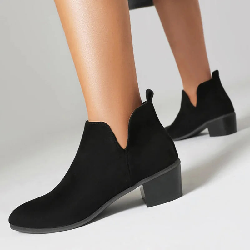 STUDIO | ANKLE BOOTS WITH PRINTED DESIGN