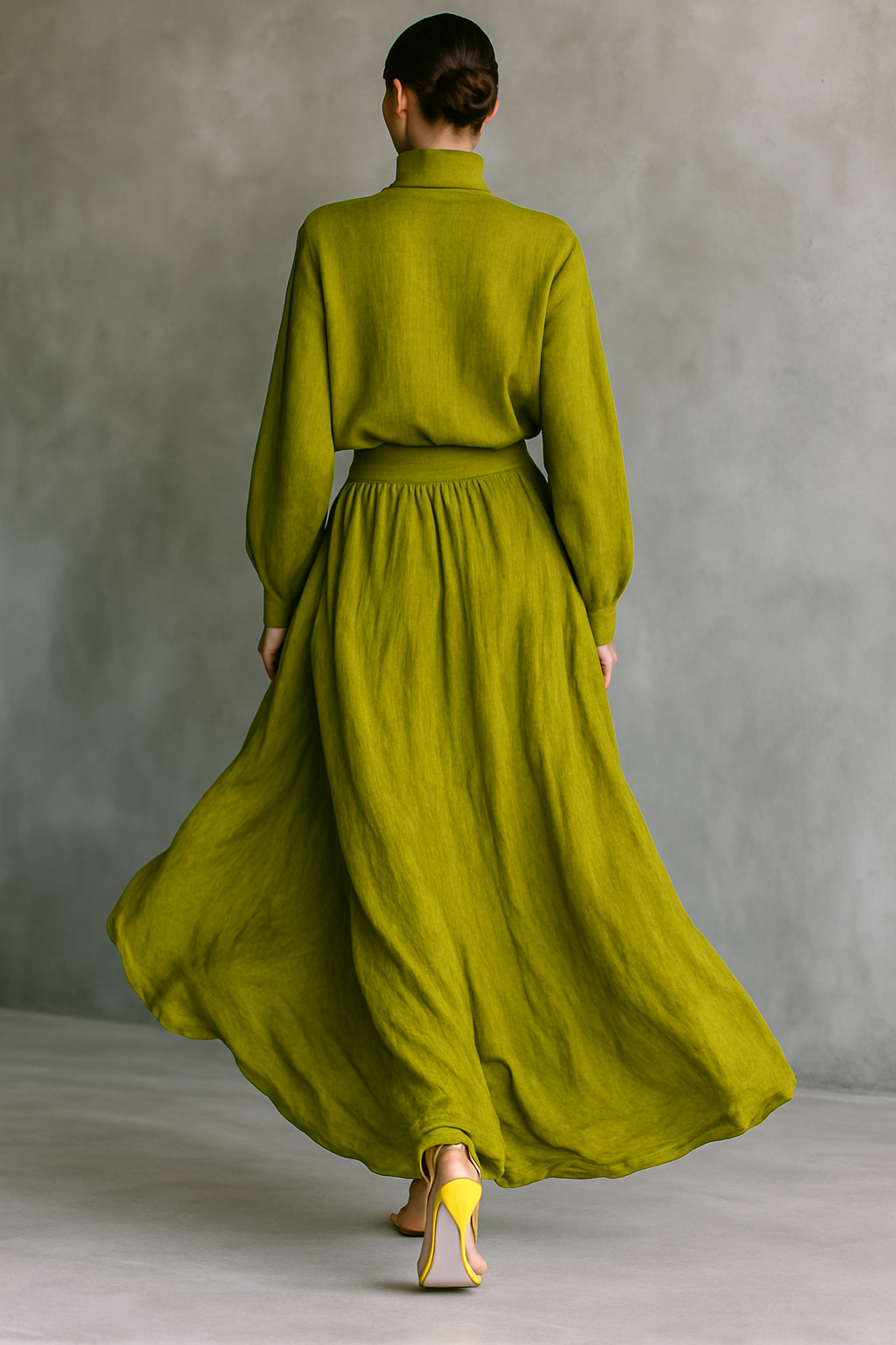 Pilar | Women's Suit in Green Made from a Cotton-Linen Blend